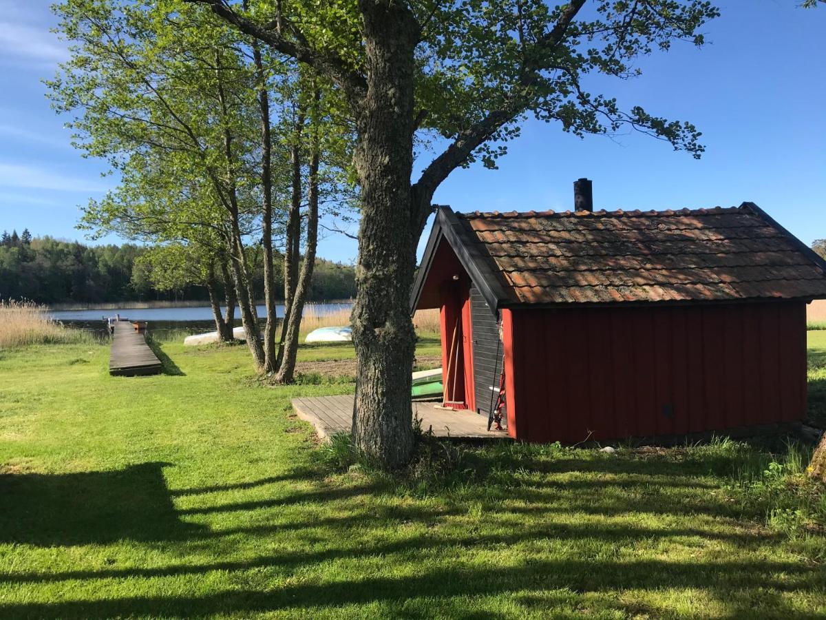 Nice Holiday House At Horse Farm With Lake And Sauna Holo  Екстериор снимка